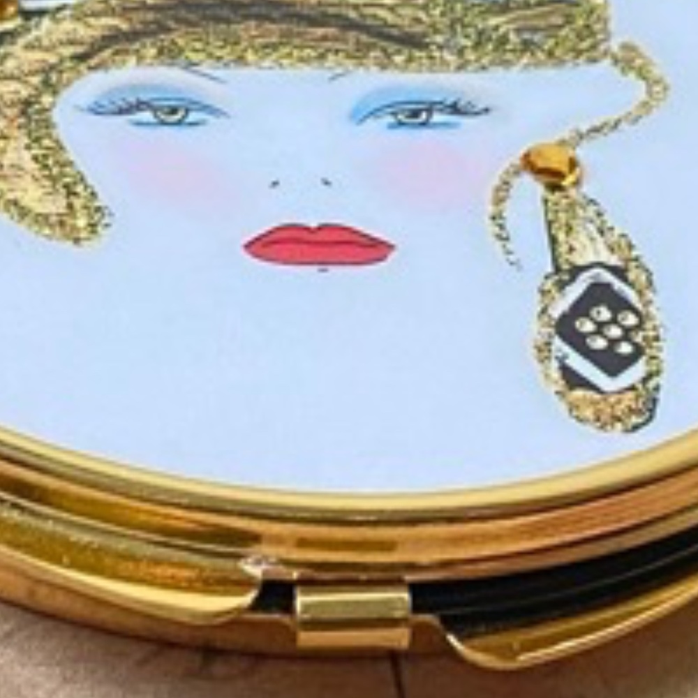 VINTAGE Compact Fashion Lady with Embellished Hat - Picture 3 of 9